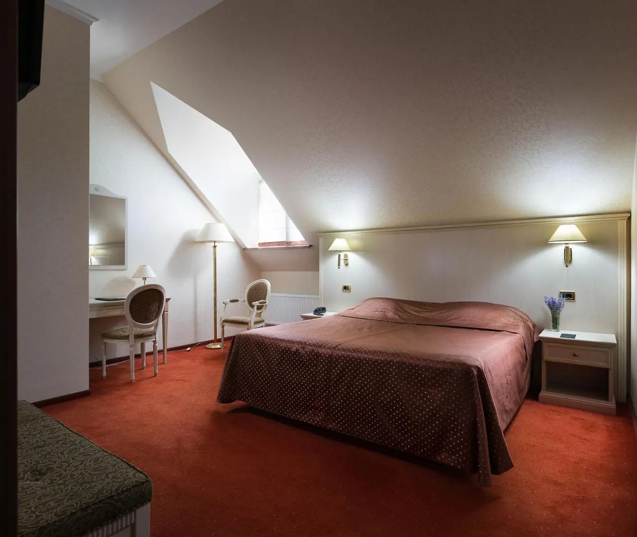 Onovo Dendra Hotel Kiev
