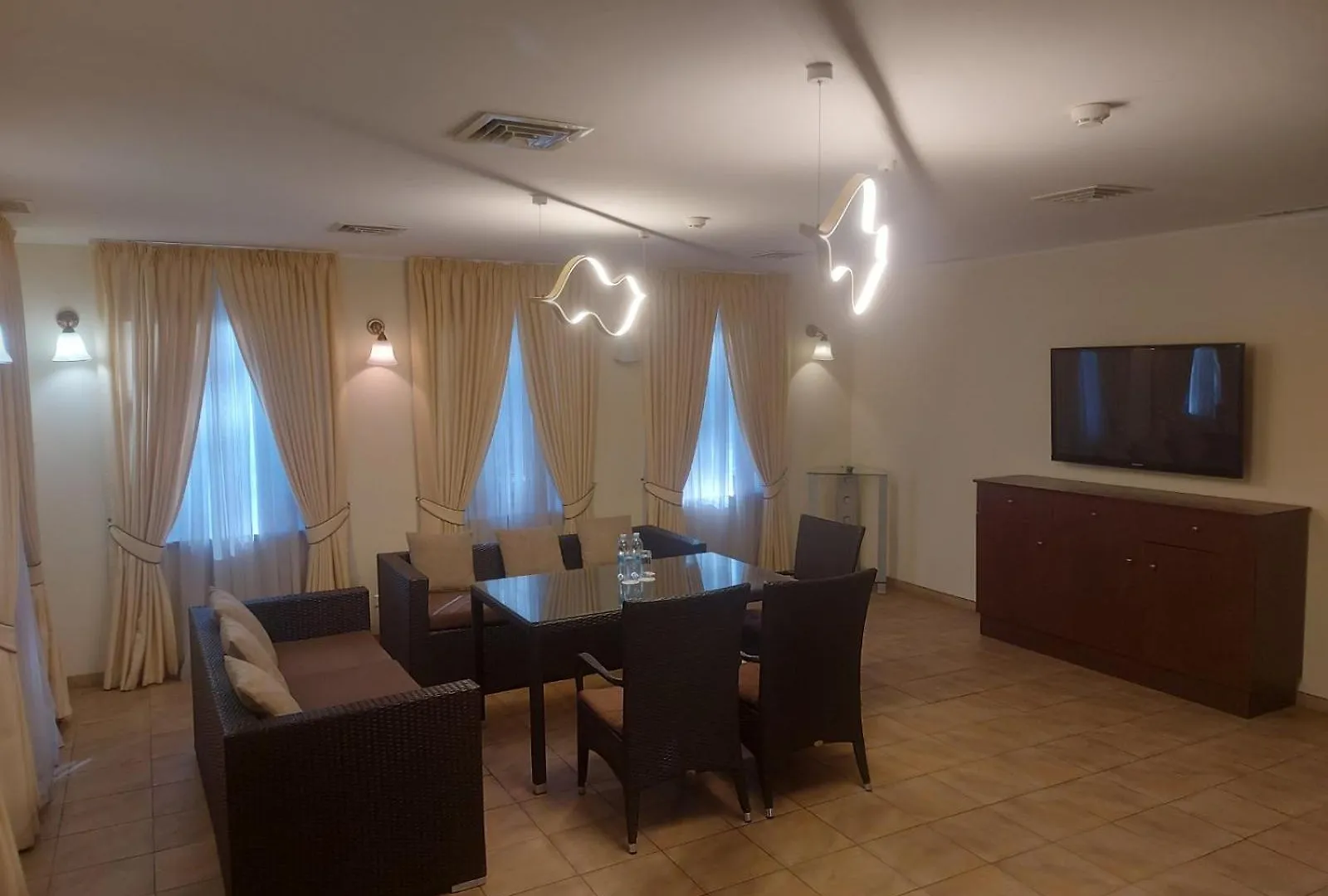 Onovo Dendra Hotel كييف