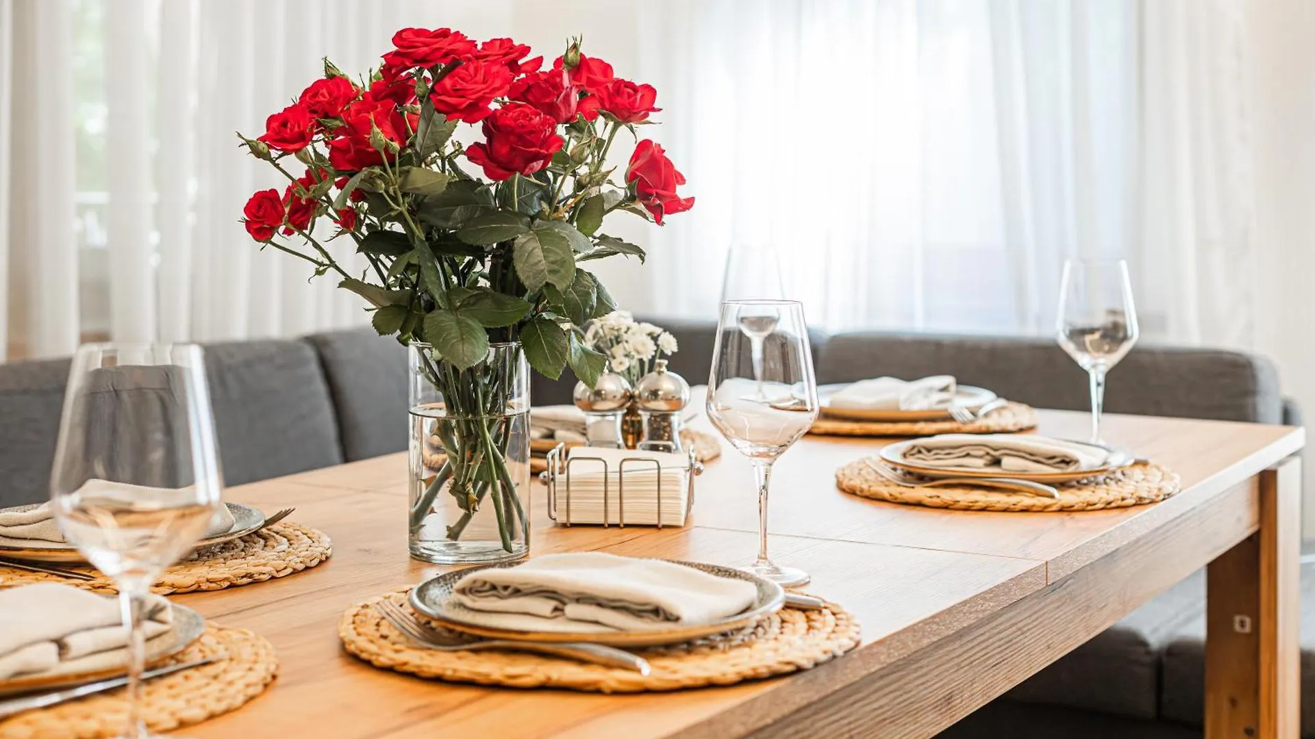 ONOVO Dendra Hotel Kiev